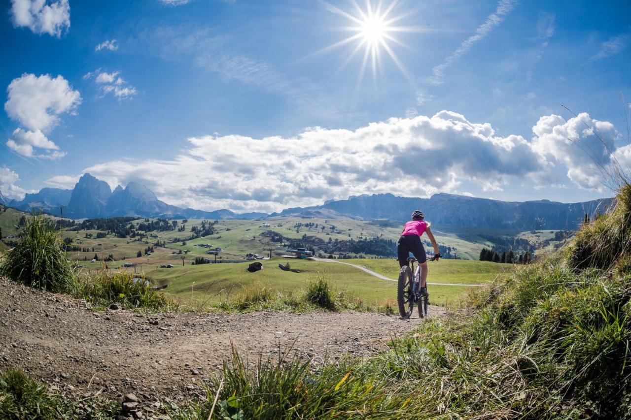 Sporthotel Floralpina Alpe Di Siusi Kültér fotó